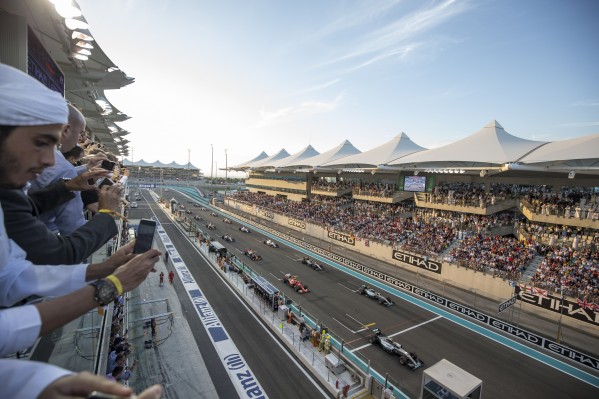 أقل من 750 تذكرة لسباق جائزة الاتحاد للطيران الكبرى للفورمولا1 لعام 2018 في أبوظبي